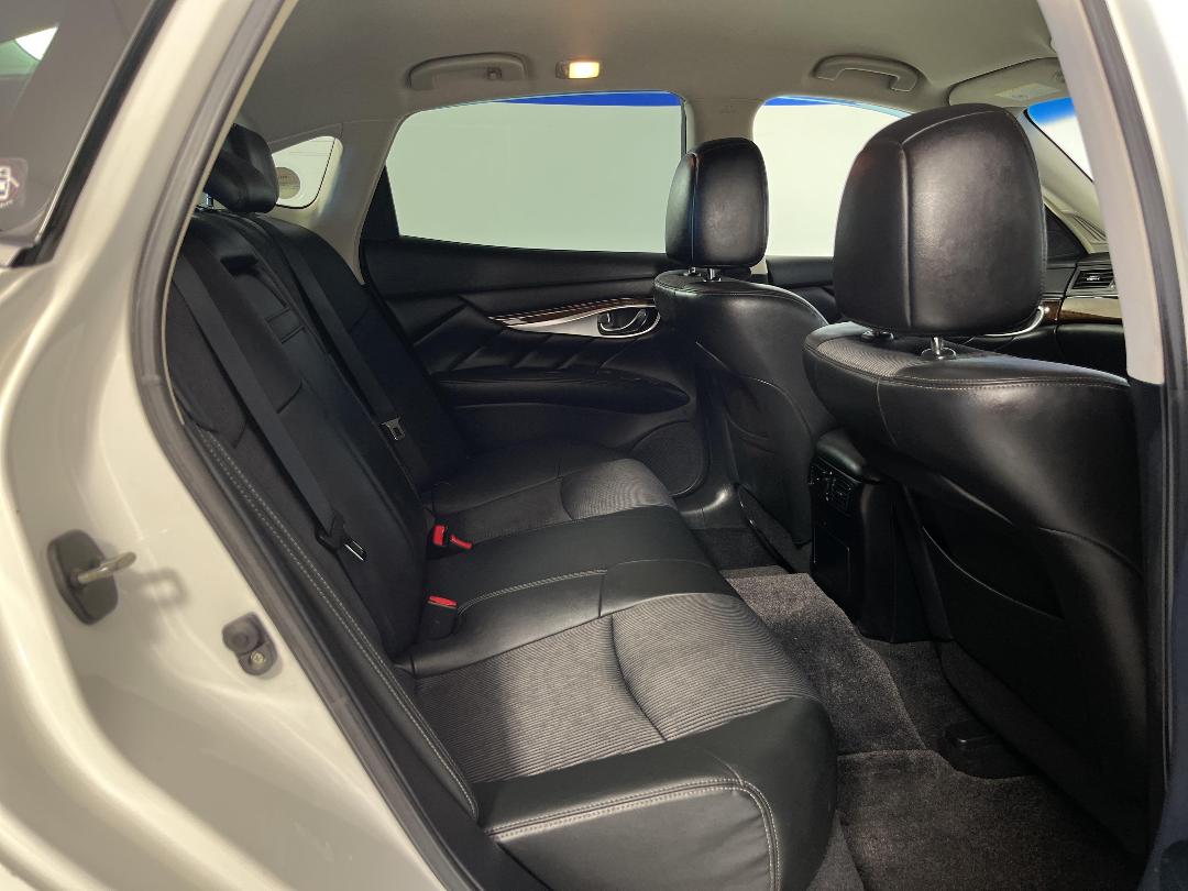 Photo '20' of Nissan Fuga