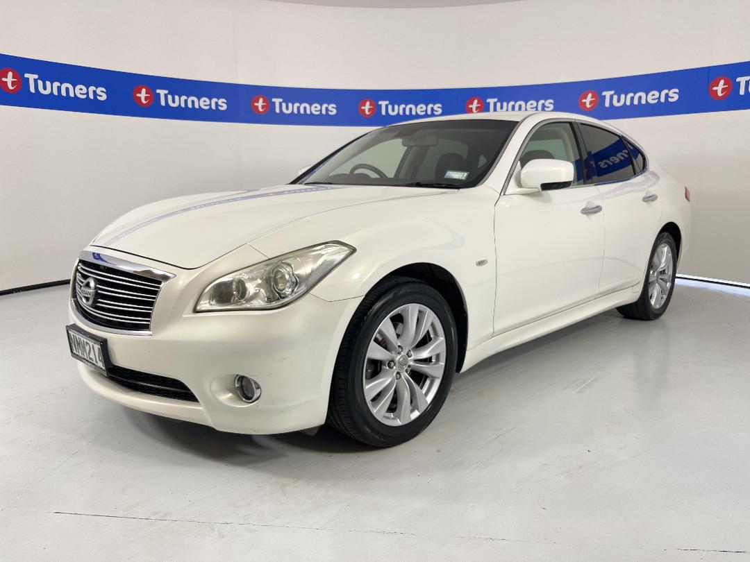 Photo '4' of Nissan Fuga