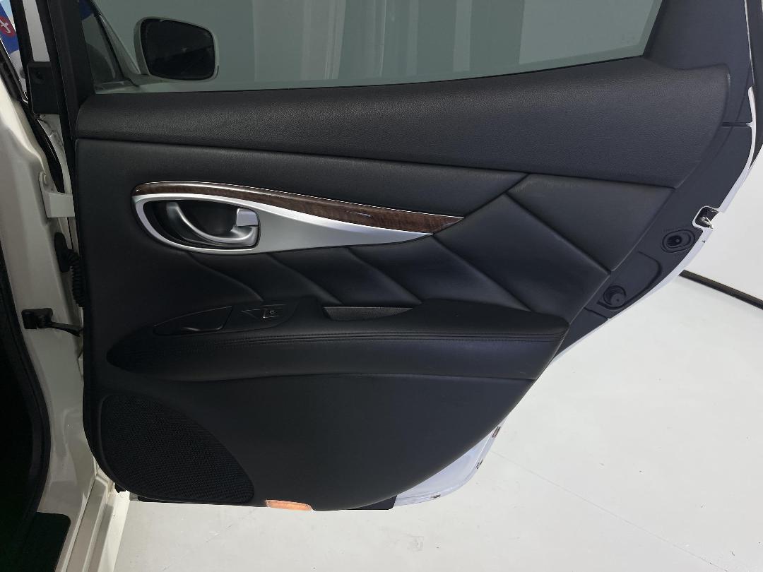 Photo '19' of Nissan Fuga