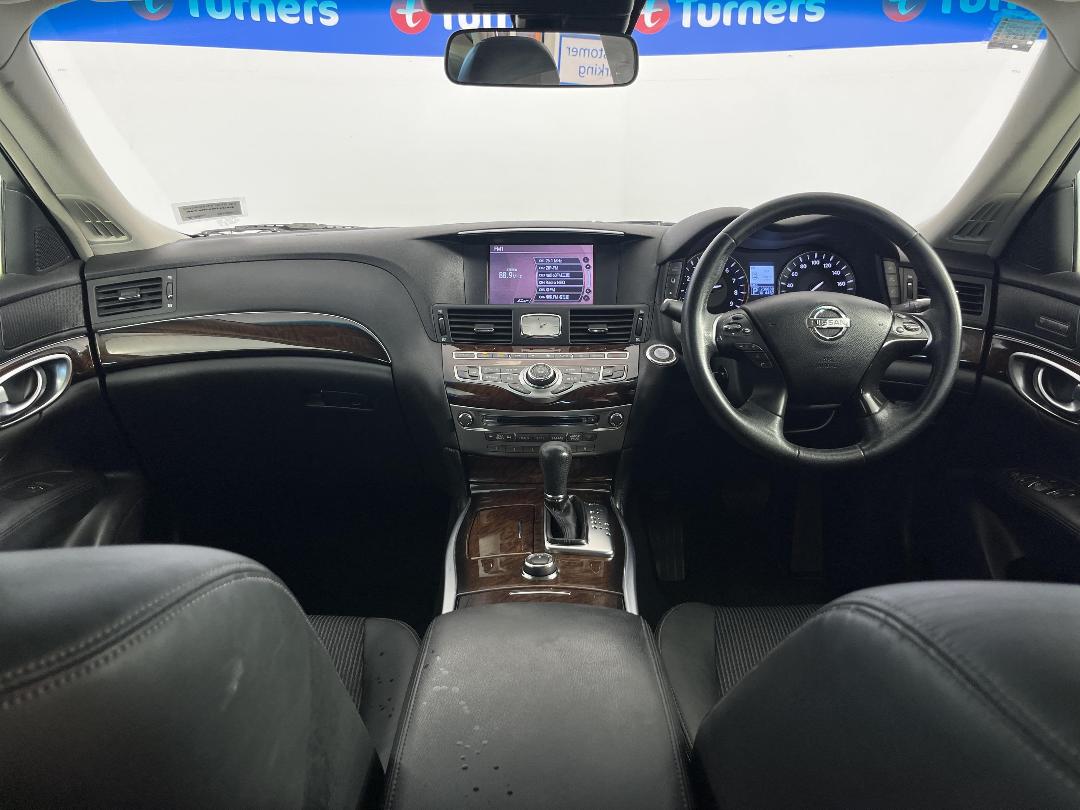 Photo '17' of Nissan Fuga