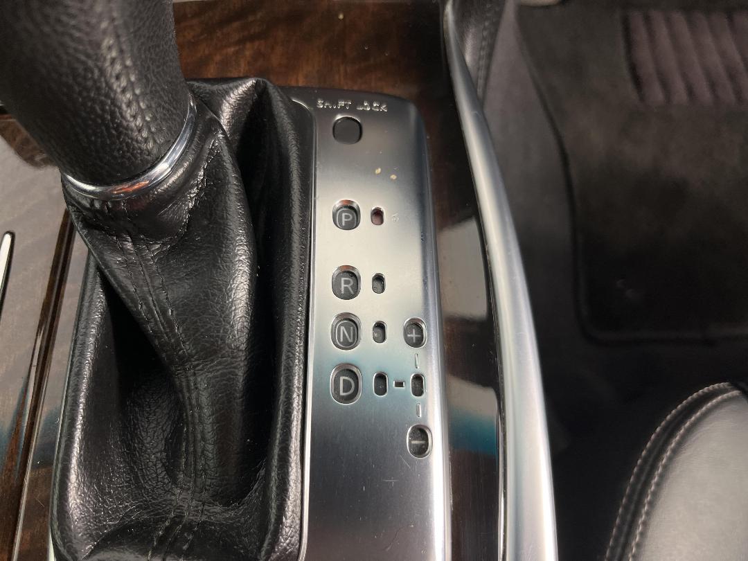 Photo '30' of Nissan Fuga