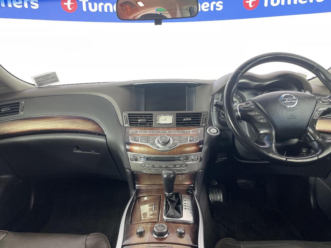 Photo '17' of Nissan Fuga Photo '17' of Nissan Fuga