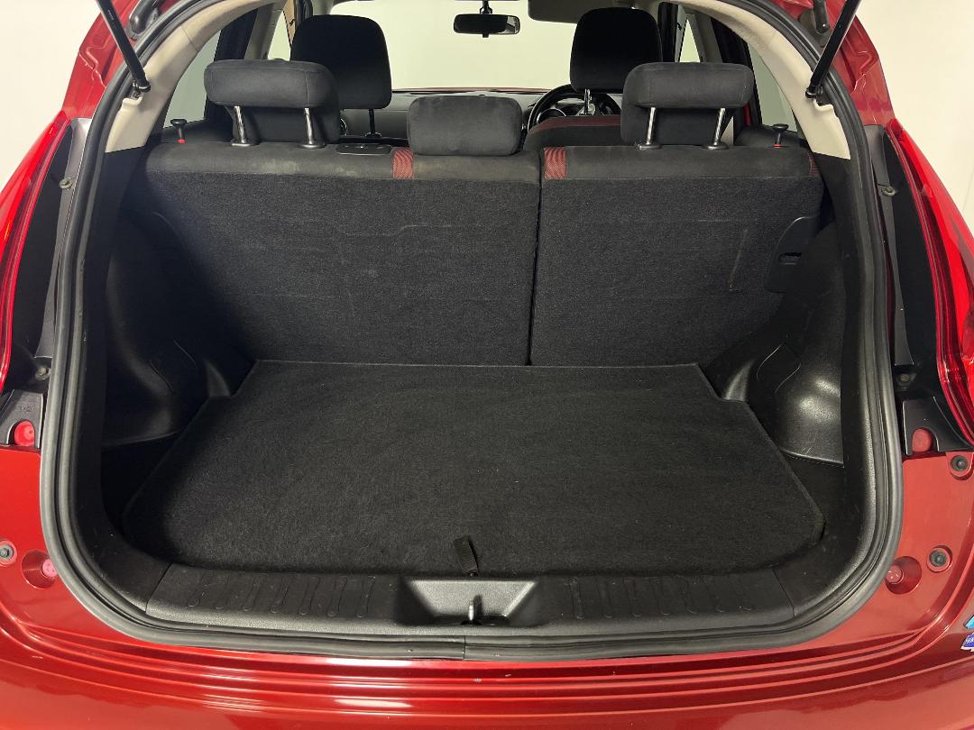 Photo '14' of Nissan Juke Photo '14' of Nissan Juke