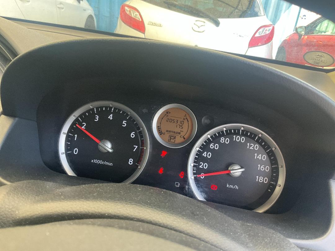 Photo '17' of Nissan Lafesta Photo '17' of Nissan Lafesta