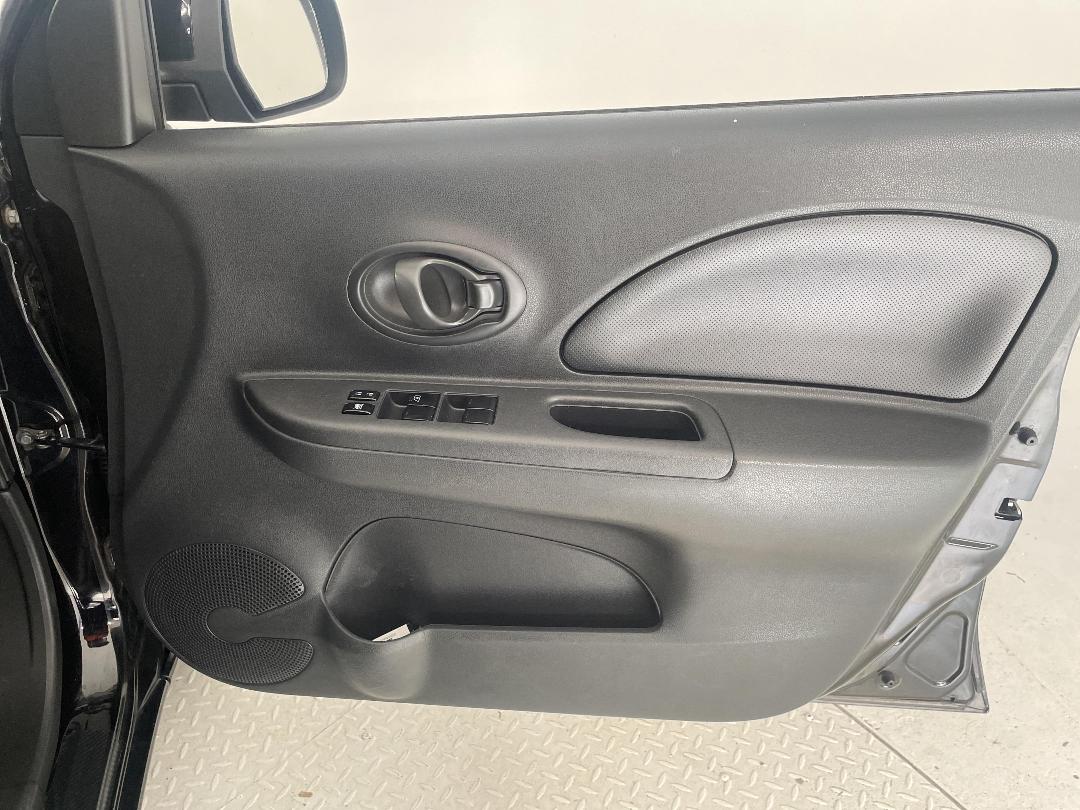 Photo '15' of Nissan March