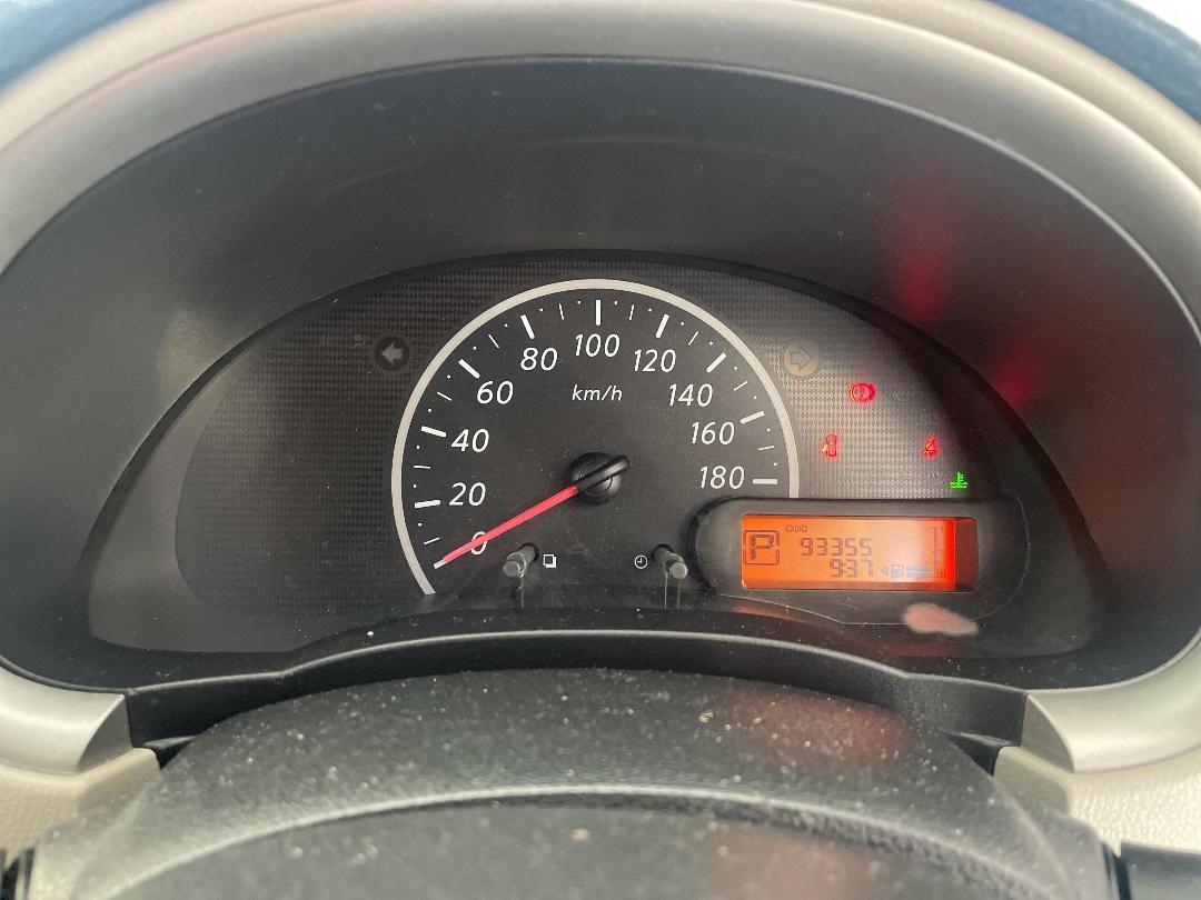 Photo '21' of Nissan March