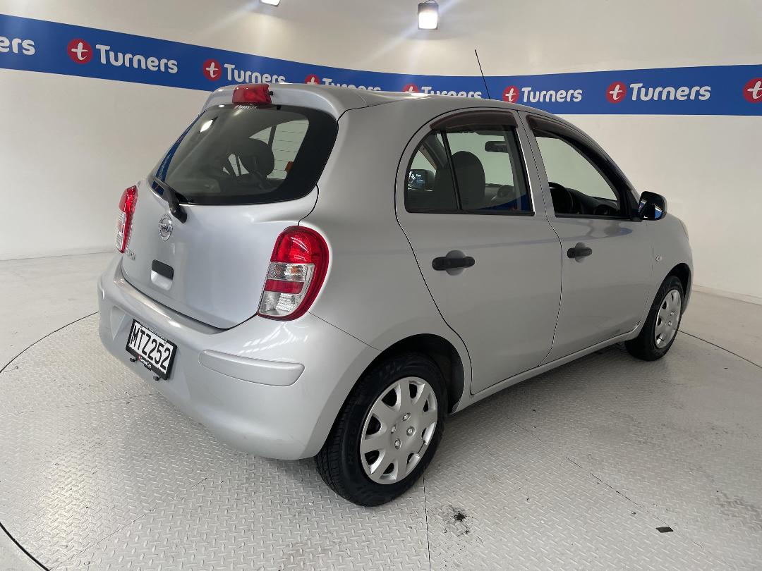 Photo '7' of Nissan March