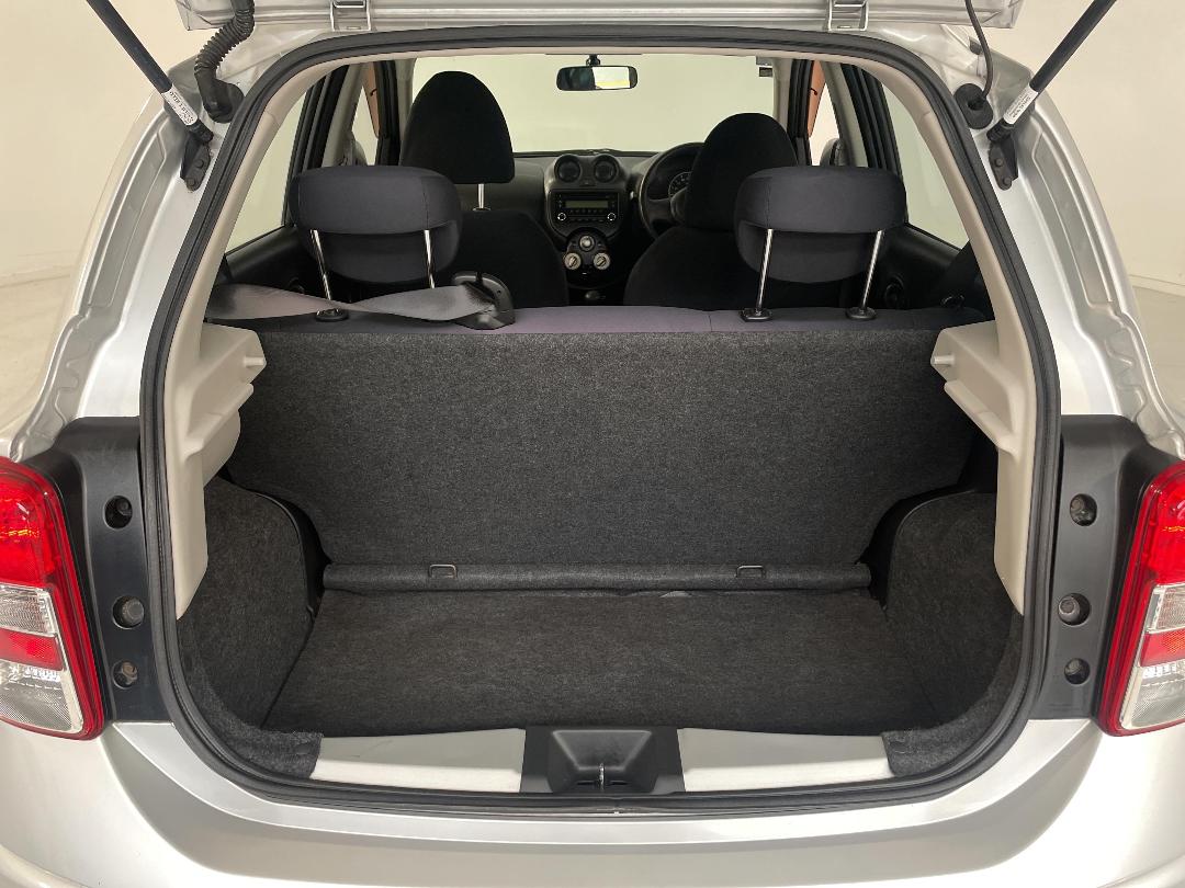 Photo '14' of Nissan March