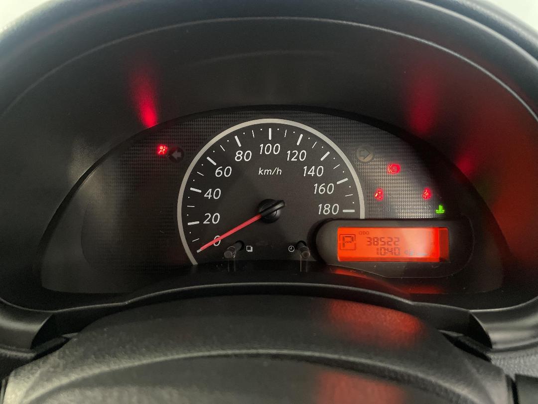 Photo '21' of Nissan March