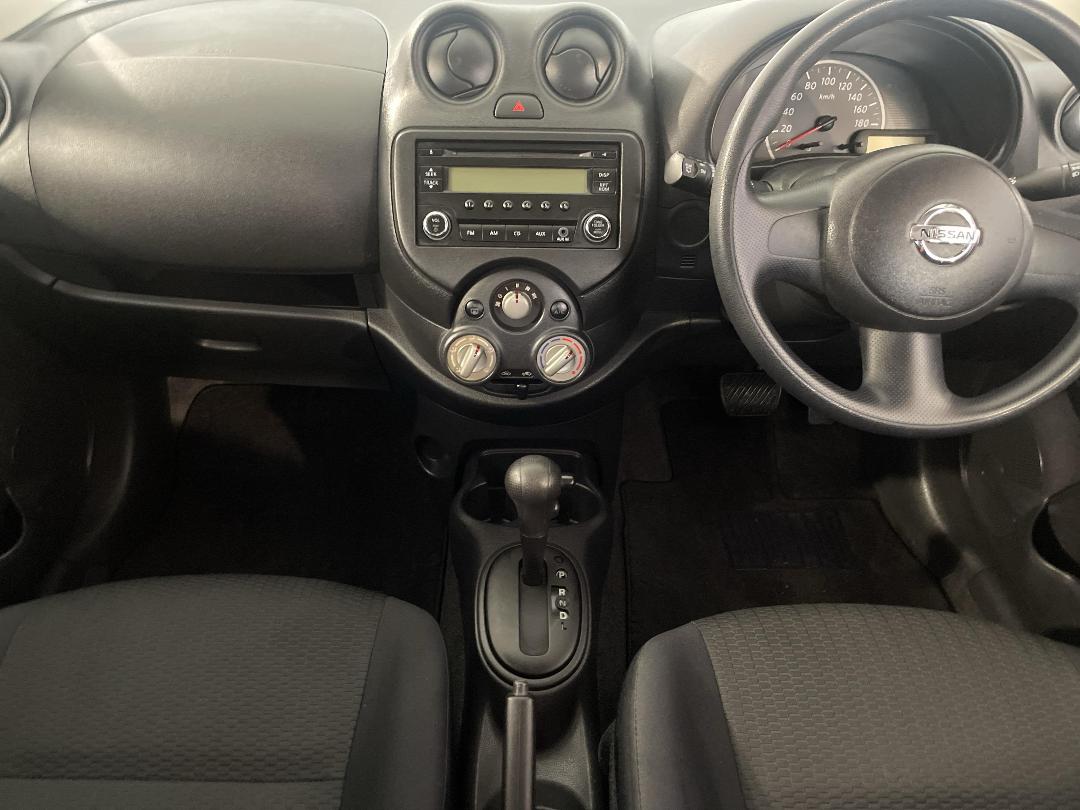 Photo '18' of Nissan March