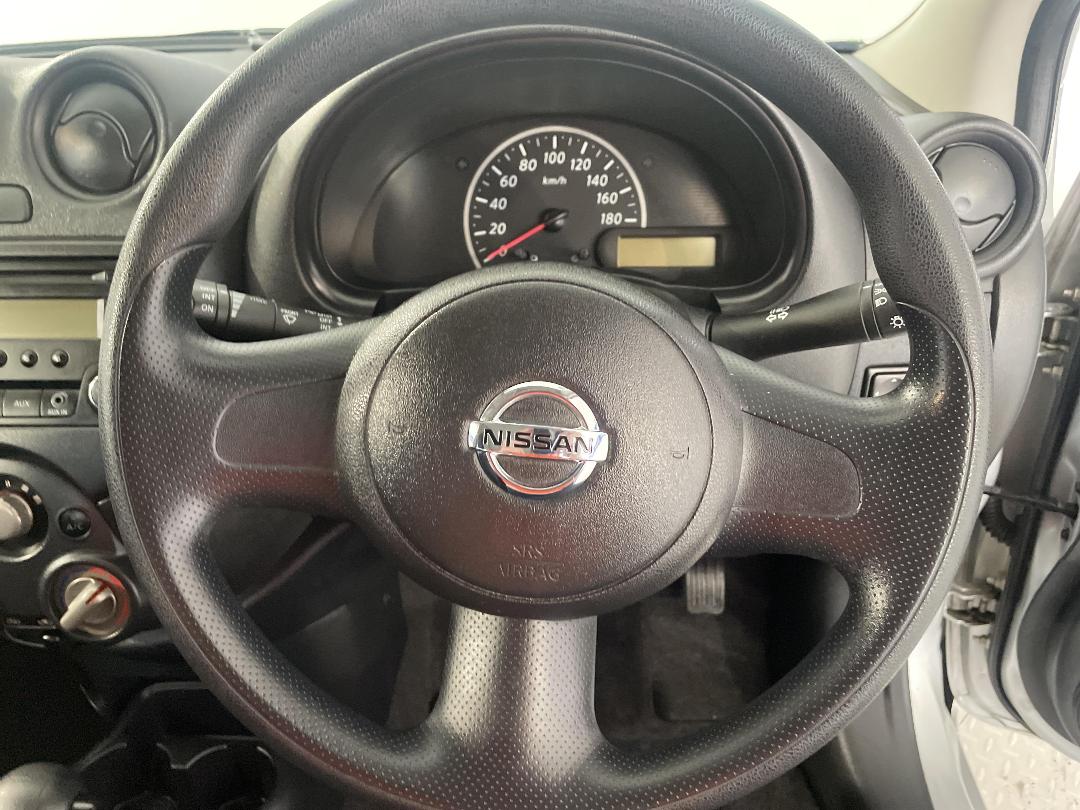 Photo '25' of Nissan March