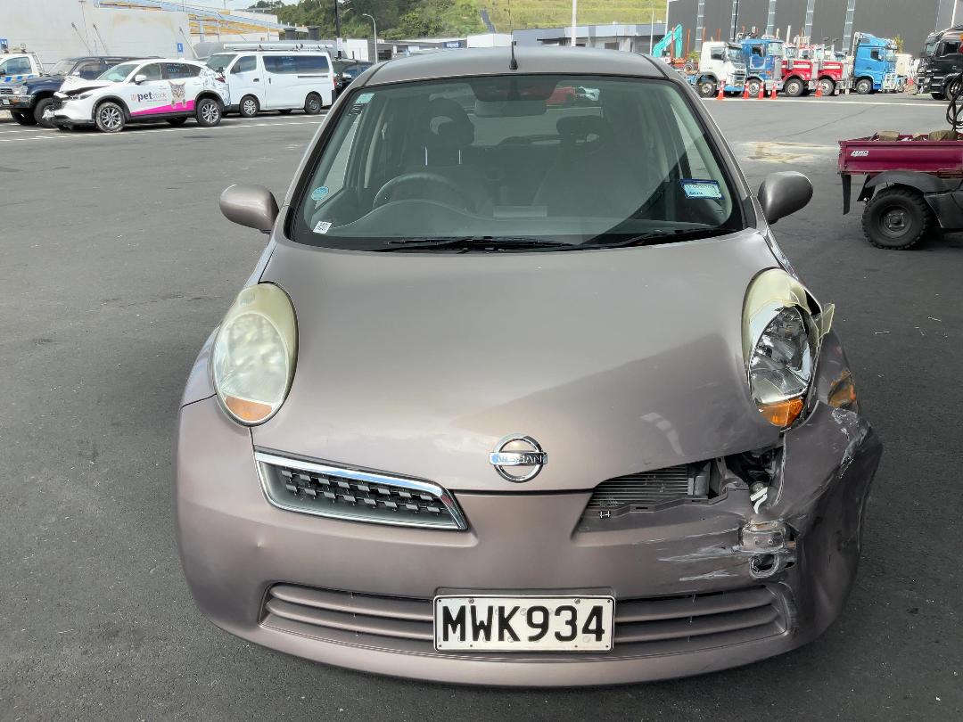 Photo '2' of Nissan March