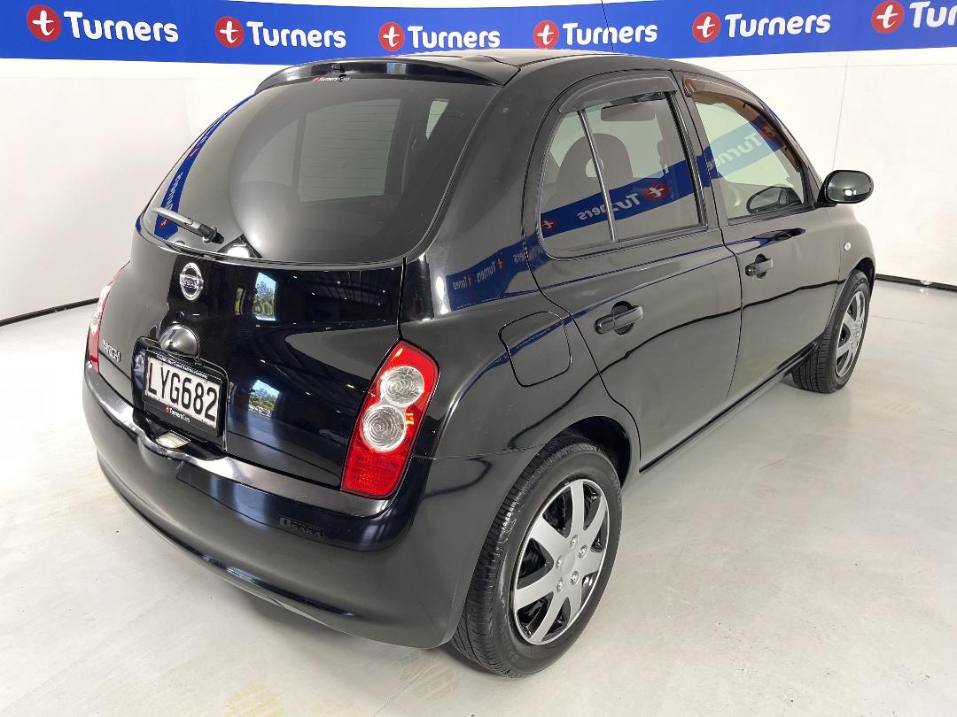 Photo '7' of Nissan March