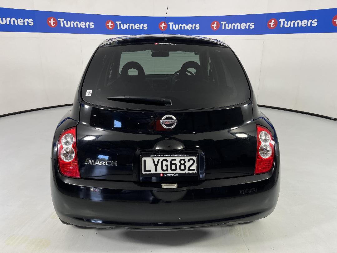 Photo '6' of Nissan March