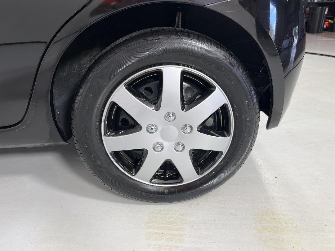 Photo '11' of Nissan March