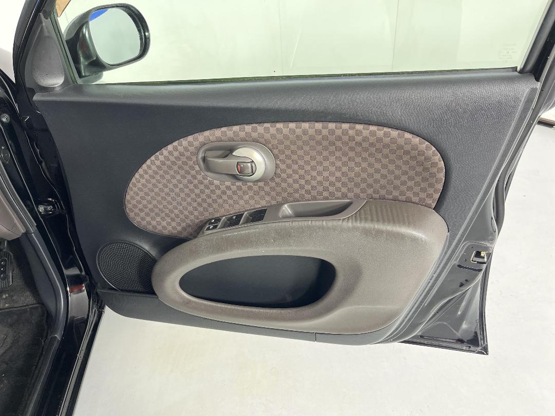 Photo '15' of Nissan March