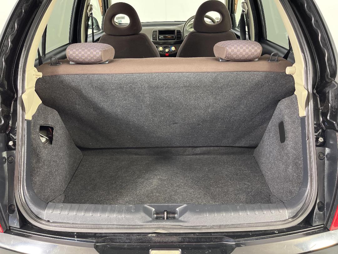 Photo '14' of Nissan March