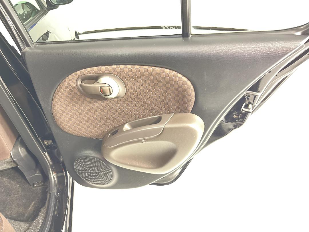 Photo '19' of Nissan March