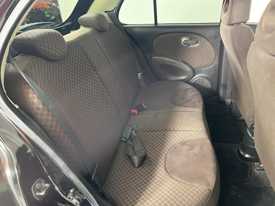 Photo '20' of Nissan March