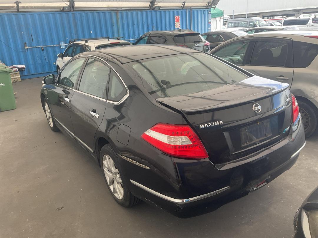 Photo '11' of Nissan Maxima 350L
