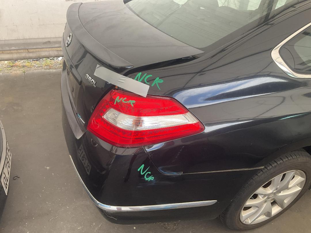 Photo '17' of Nissan Maxima 350L