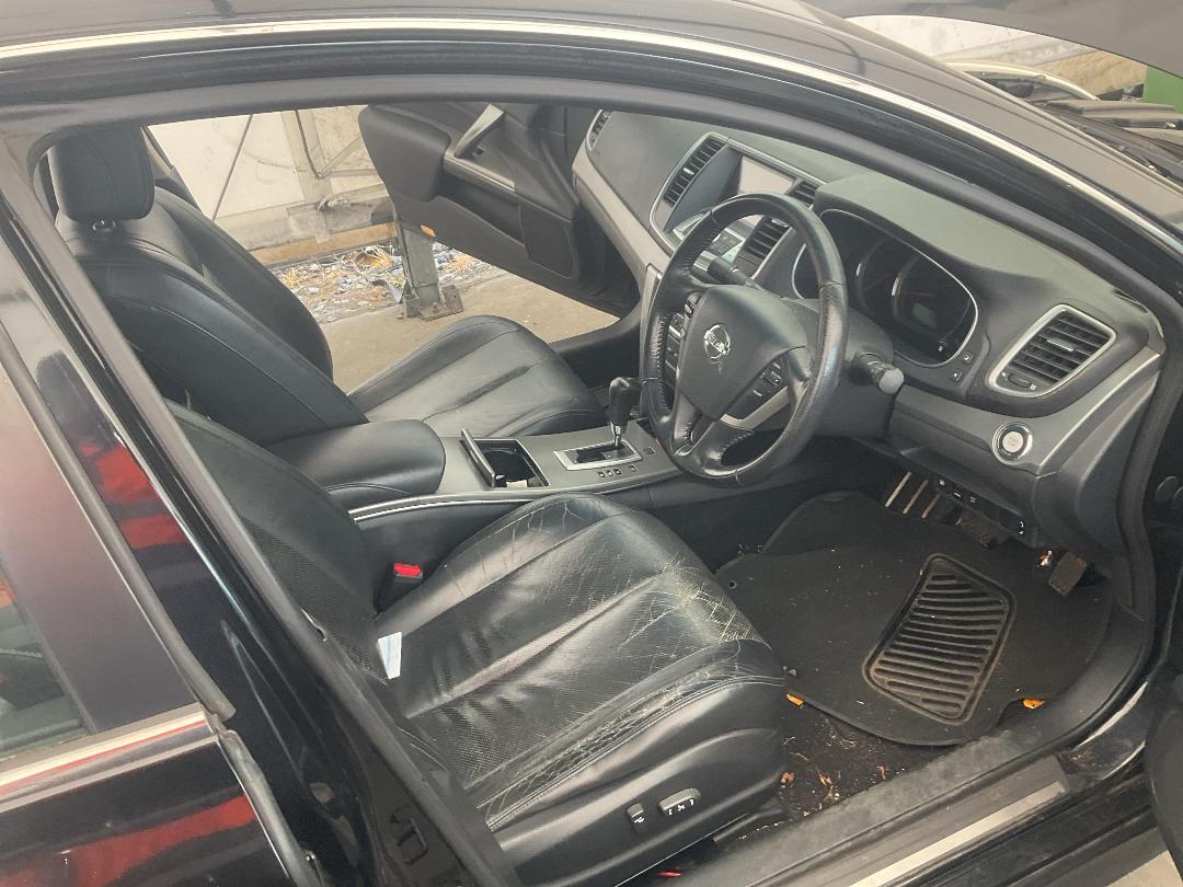 Photo '22' of Nissan Maxima 350L