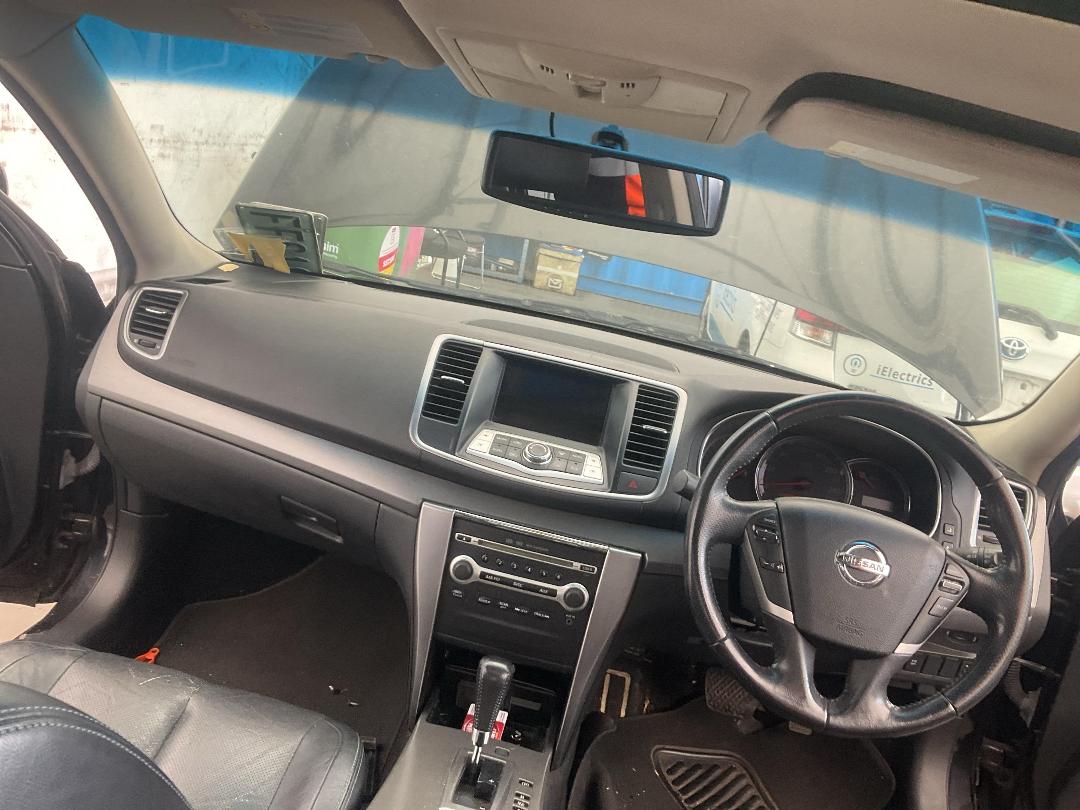 Photo '24' of Nissan Maxima 350L