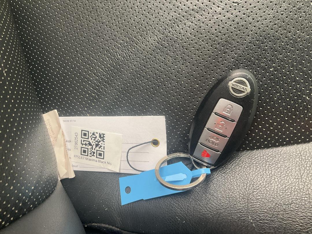 Photo '21' of Nissan Maxima 350L