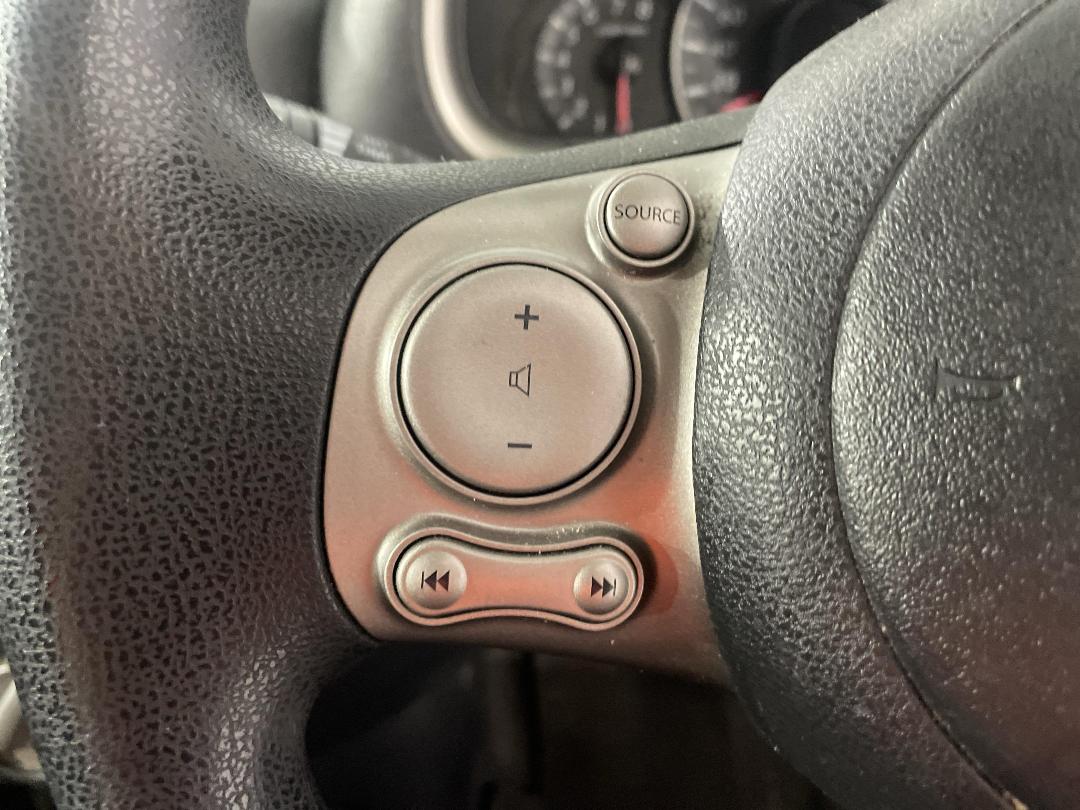 Photo '25' of Nissan Micra