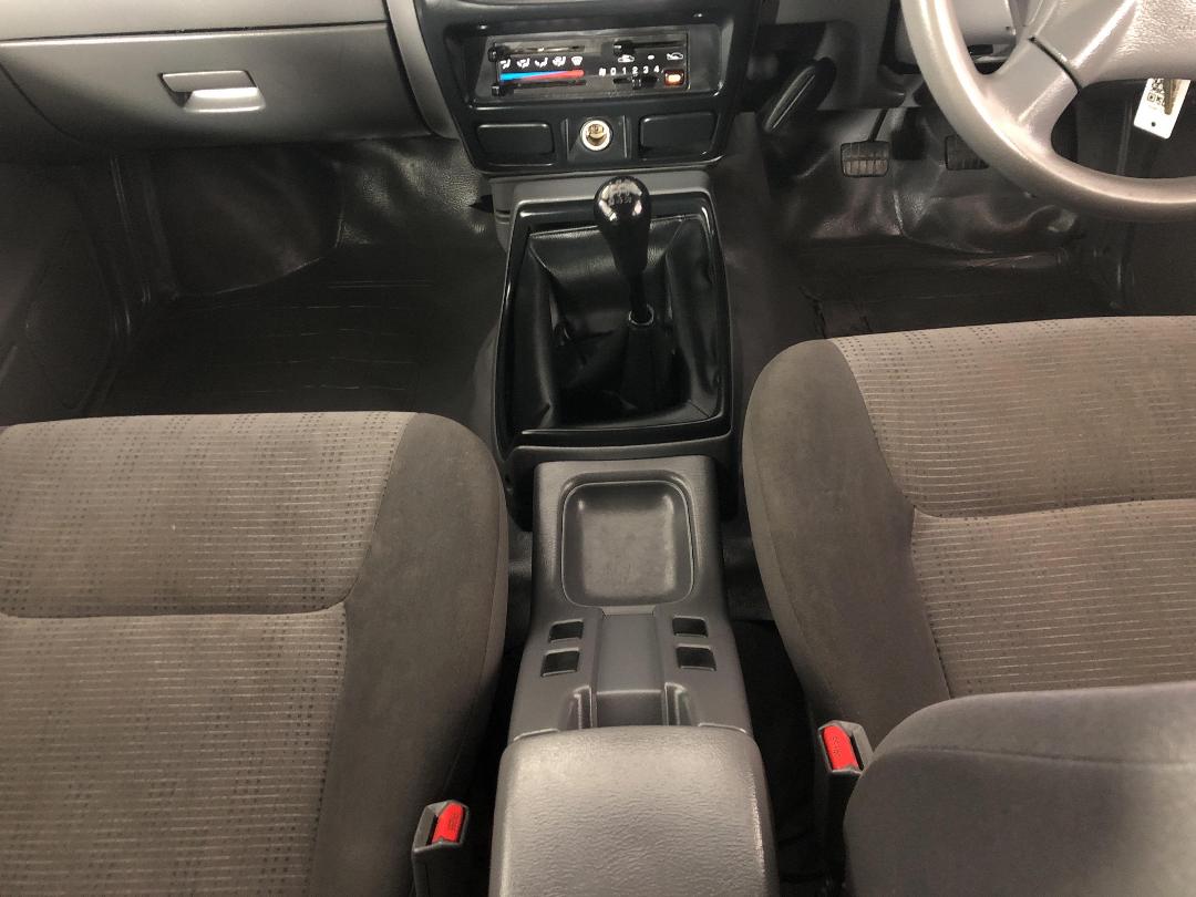 Photo '18' of Nissan Navara