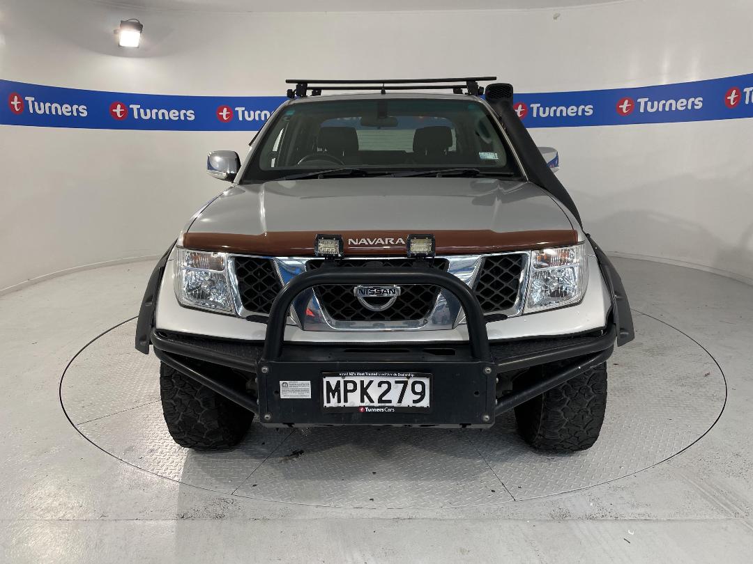 Photo '2' of Nissan Navara