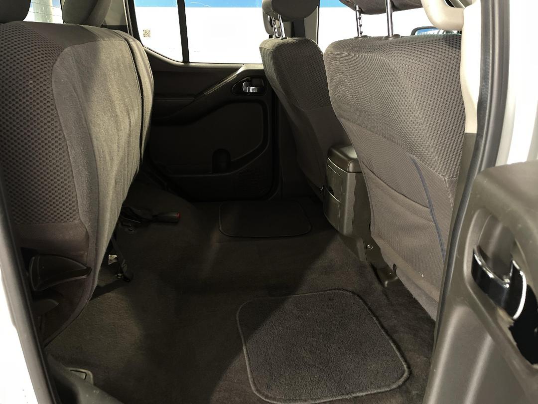 Photo '27' of Nissan Navara