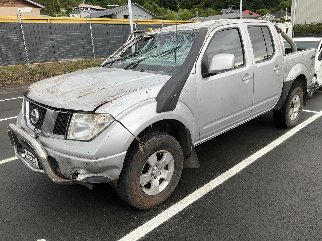 Photo '4' of Nissan Navara D/C ST