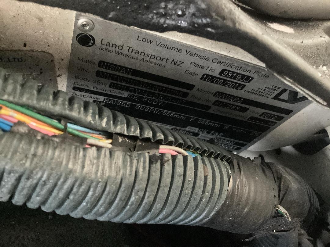 Photo '14' of Nissan Navara D/C ST