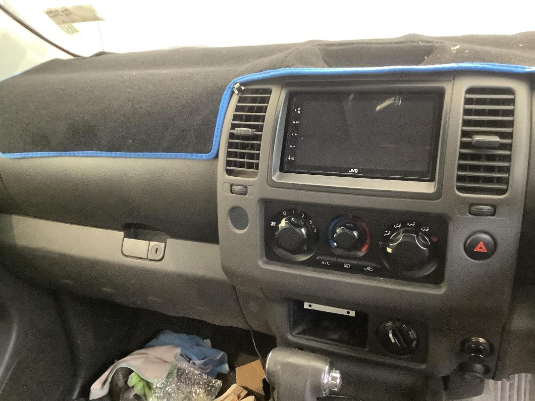 Photo '17' of Nissan Navara D/C ST