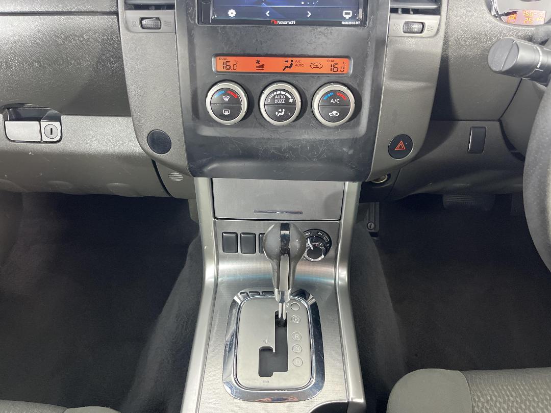 Photo '17' of Nissan Navara Photo '17' of Nissan Navara