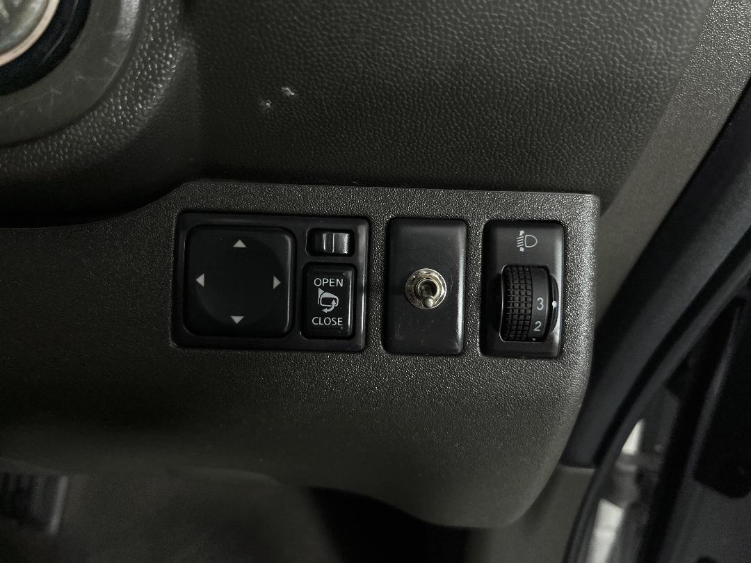 Photo '26' of Nissan Navara Photo '26' of Nissan Navara