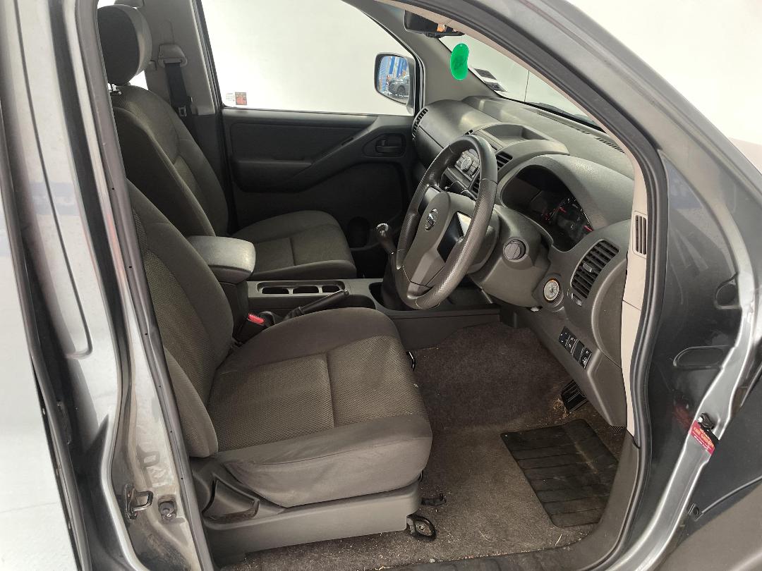 Photo '16' of Nissan Navara Photo '16' of Nissan Navara