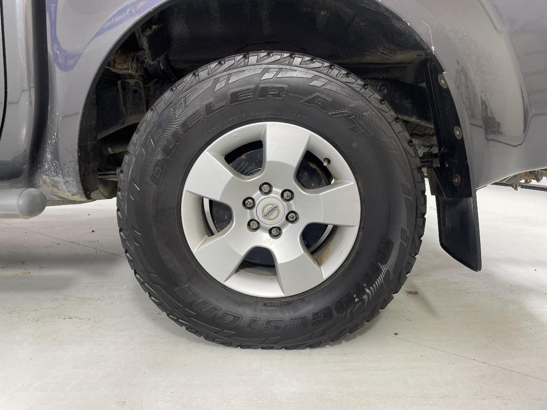 Photo '11' of Nissan Navara