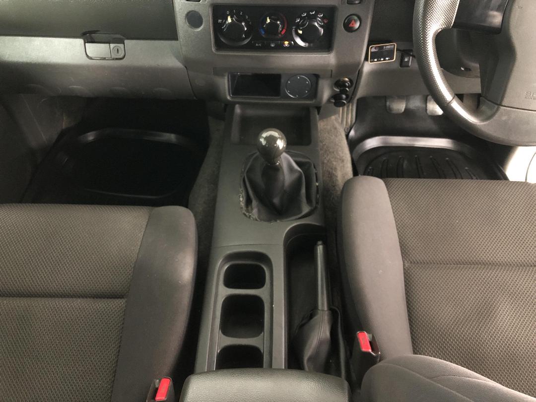 Photo '18' of Nissan Navara