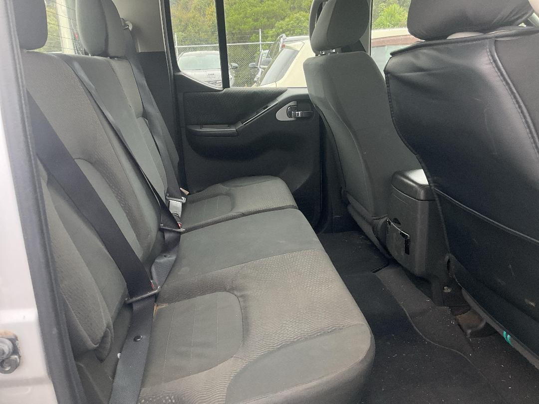 Photo '9' of Nissan Navara D/C ST-X