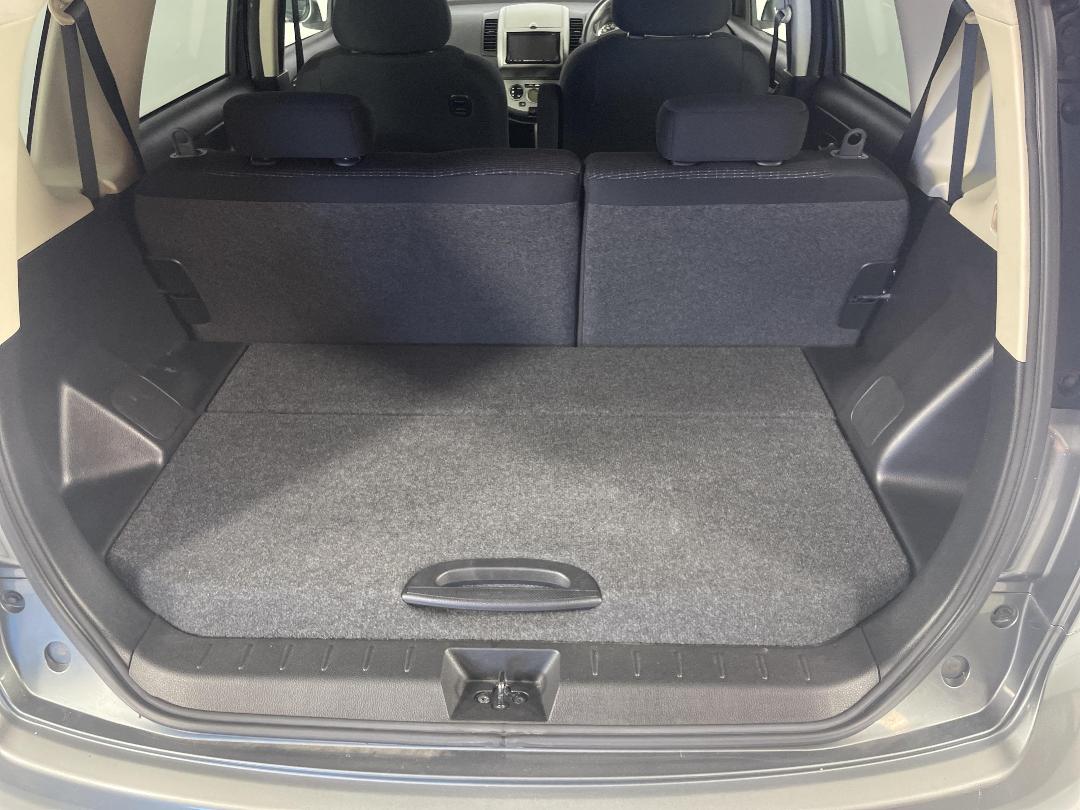 Photo '14' of Nissan Note Photo '14' of Nissan Note