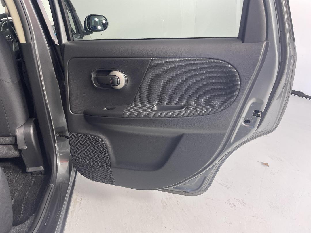 Photo '19' of Nissan Note Photo '19' of Nissan Note