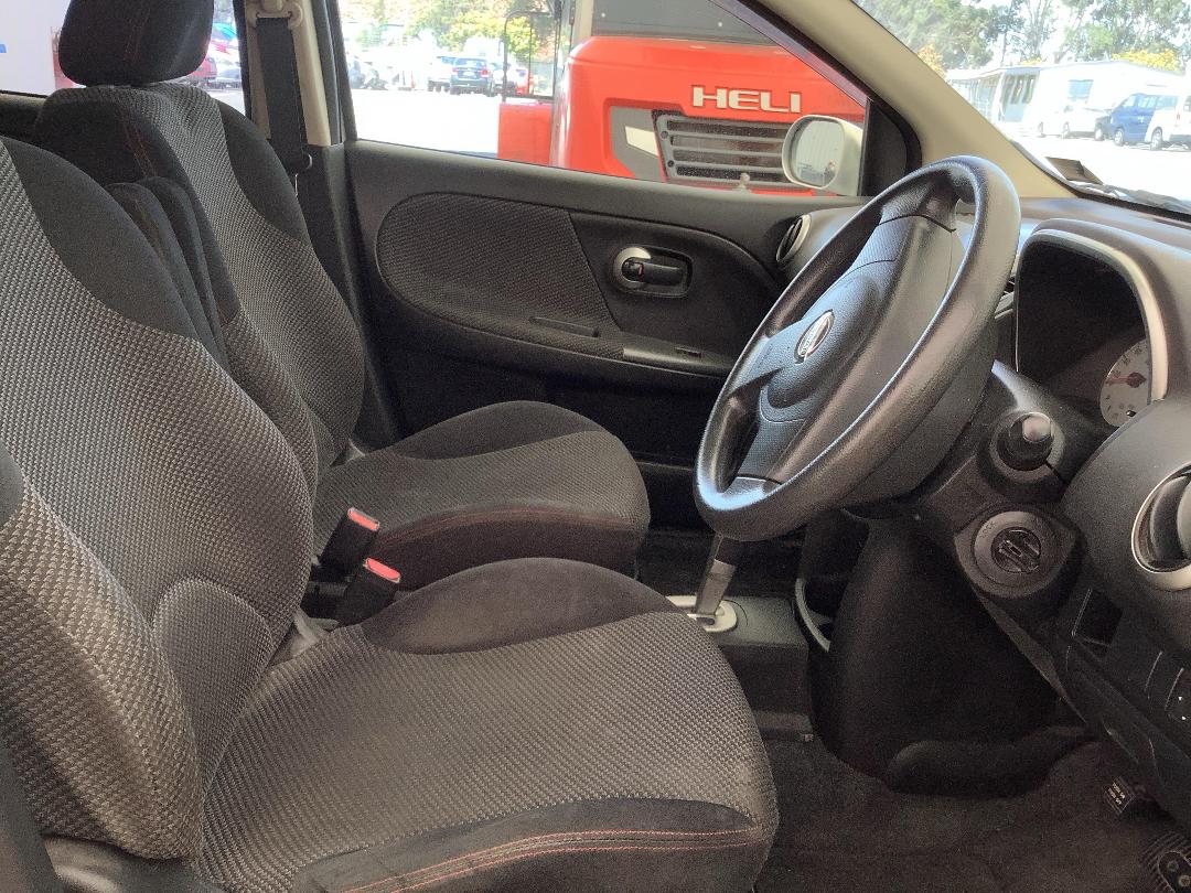 Photo '8' of Nissan Note Photo '8' of Nissan Note