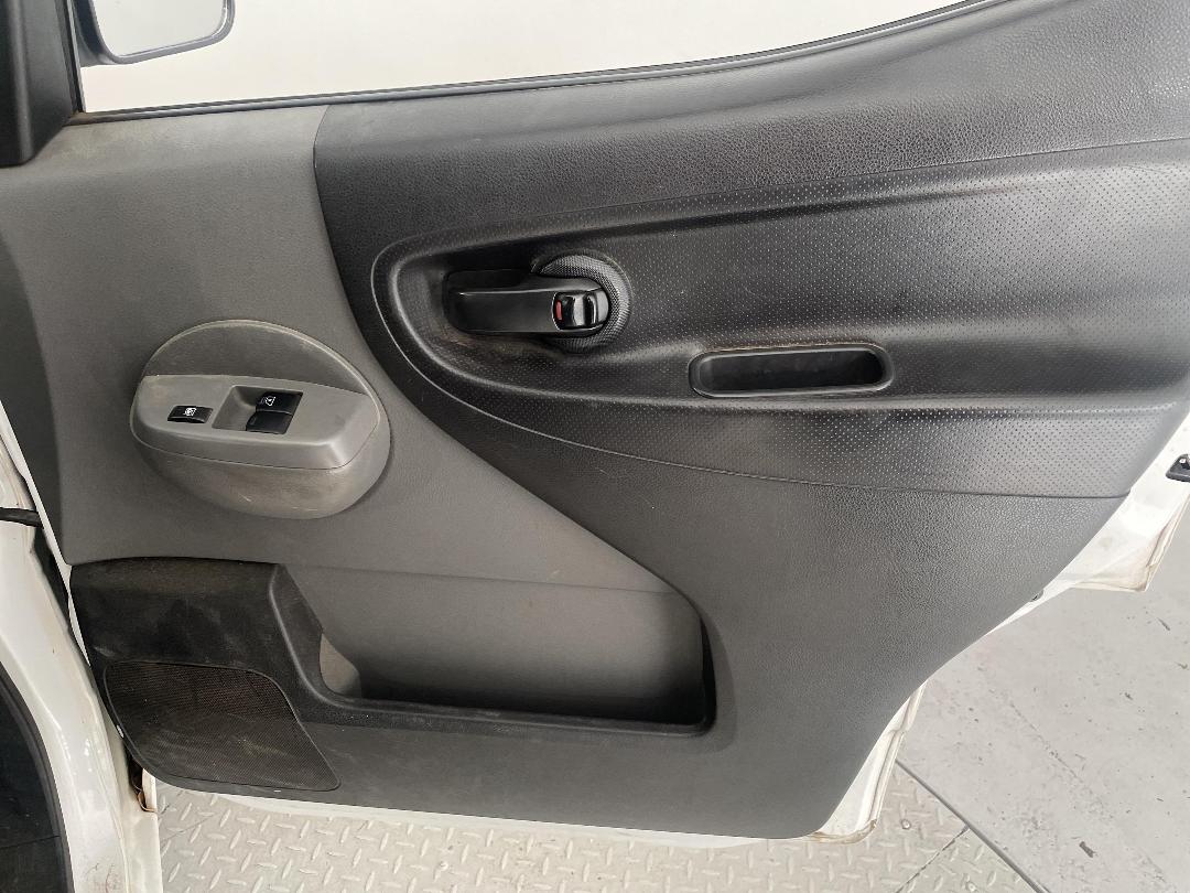 Photo '15' of Nissan NV200 Photo '15' of Nissan NV200