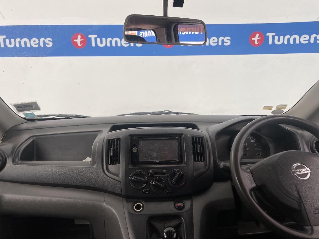 Photo '17' of Nissan NV200 Photo '17' of Nissan NV200