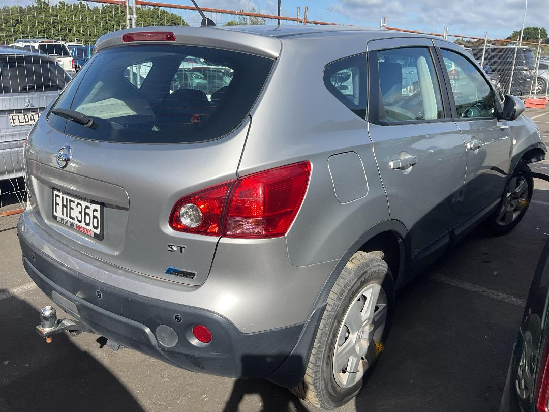 Photo '4' of Nissan Qashqai ST Photo '4' of Nissan Qashqai ST