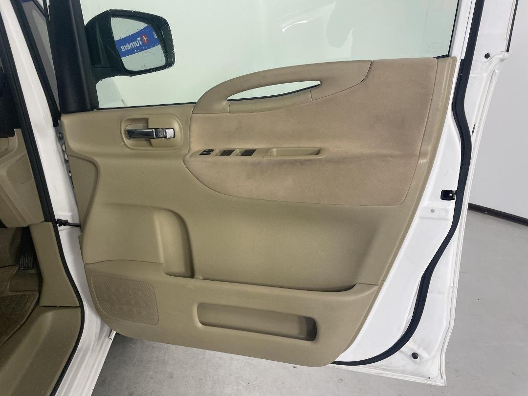 Photo '15' of Nissan Serena