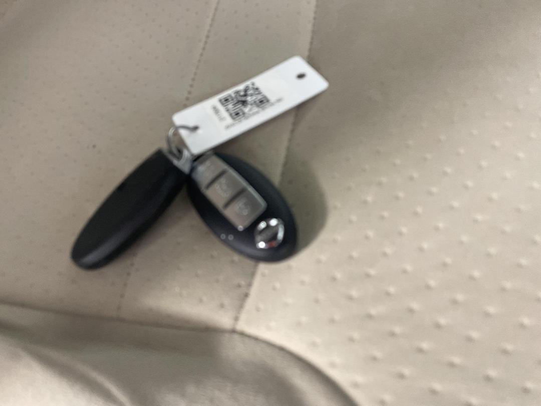 Photo '22' of Nissan Serena