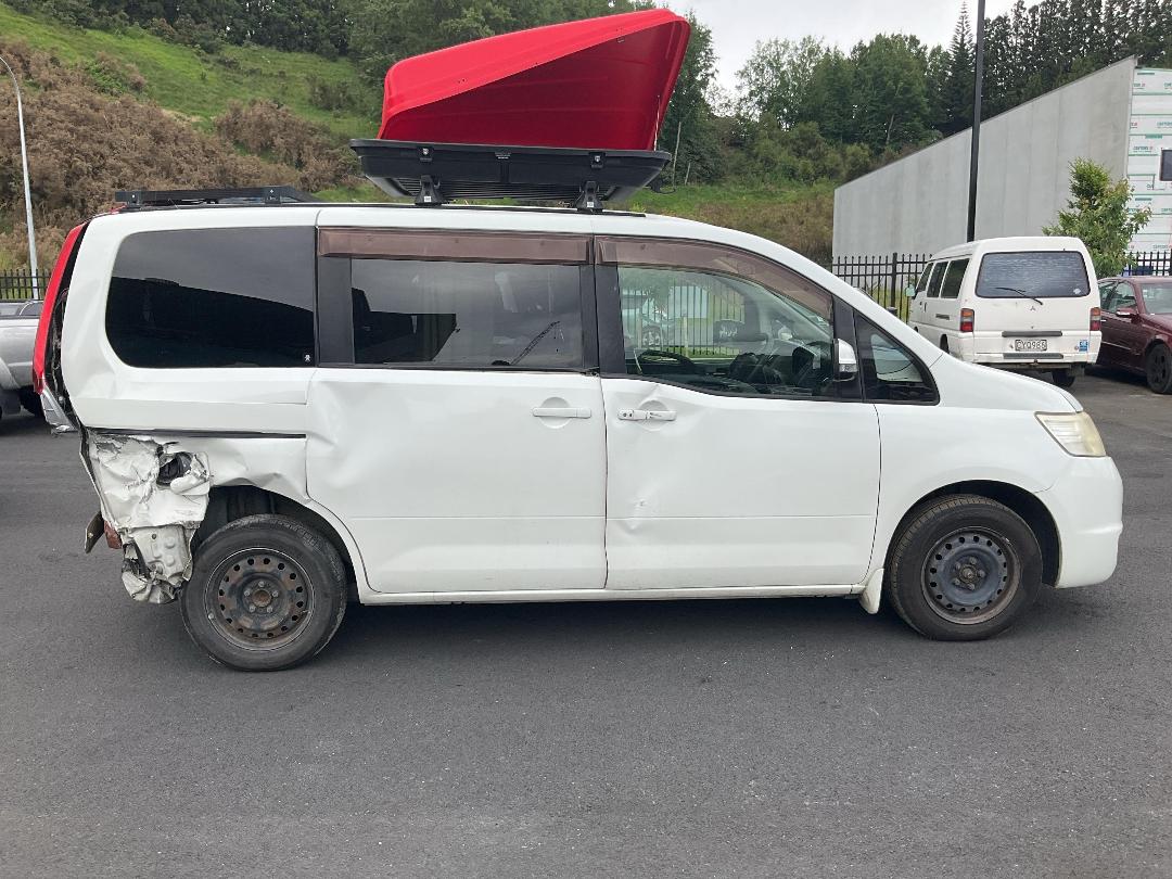 Photo '5' of Nissan Serena